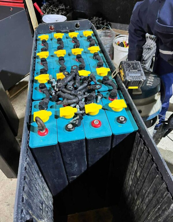 Traksiyoner ve Forklift Akü Servisi